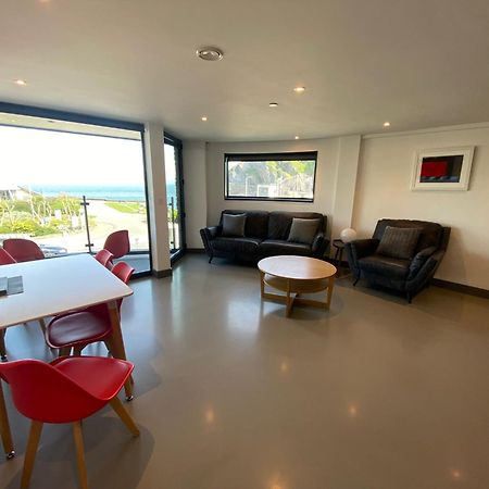 2 The View Apartments Ilfracombe - Seafront, Parking, Lift, Ev 外观 照片