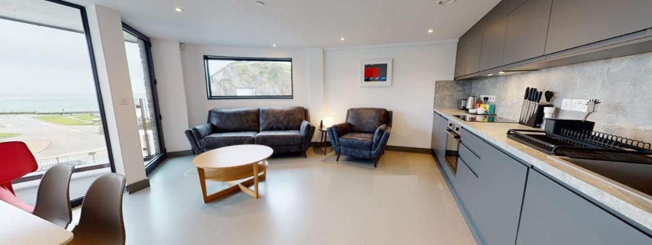 2 The View Apartments Ilfracombe - Seafront, Parking, Lift, Ev 外观 照片