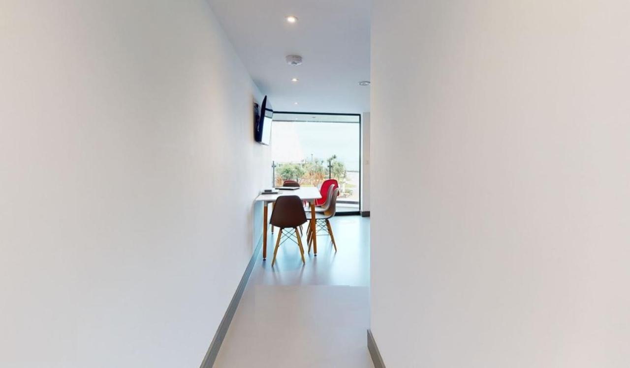 2 The View Apartments Ilfracombe - Seafront, Parking, Lift, Ev 外观 照片