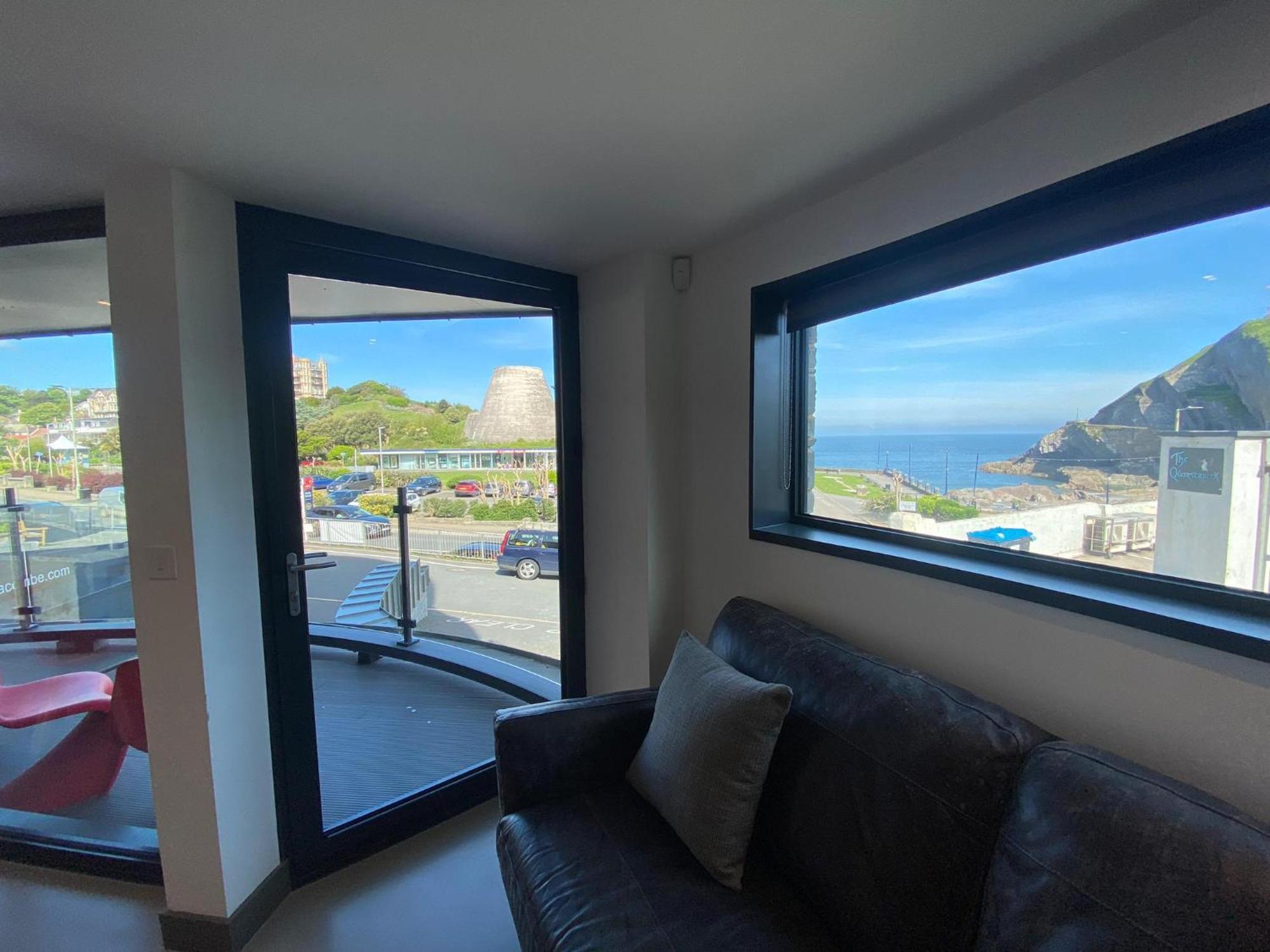 2 The View Apartments Ilfracombe - Seafront, Parking, Lift, Ev 外观 照片