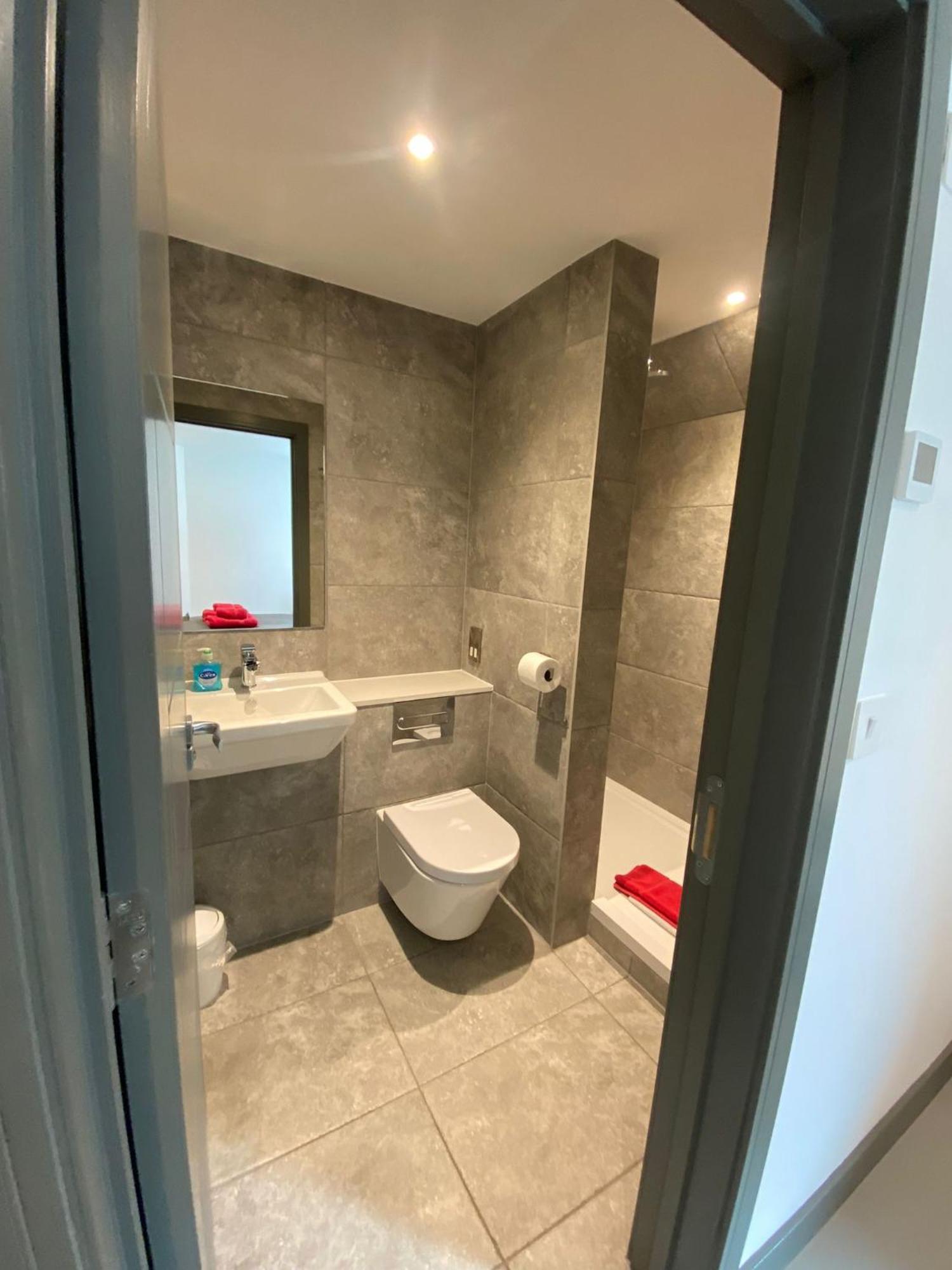 2 The View Apartments Ilfracombe - Seafront, Parking, Lift, Ev 外观 照片